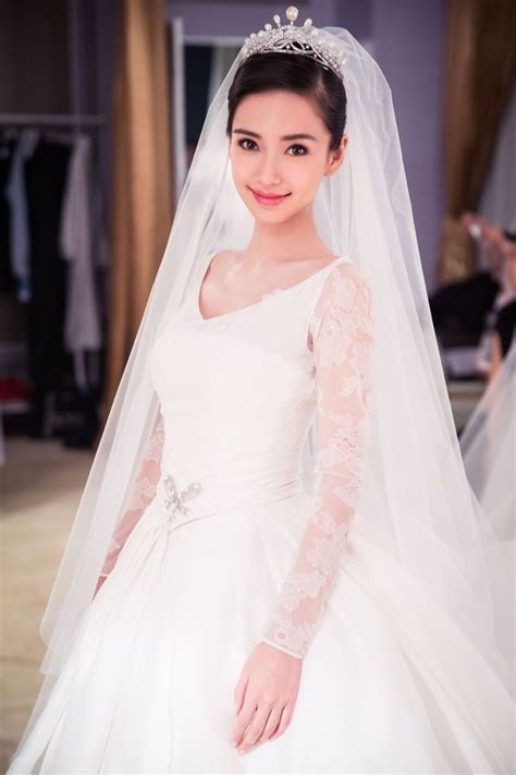 anglebaby's custom Chanel wedding dress